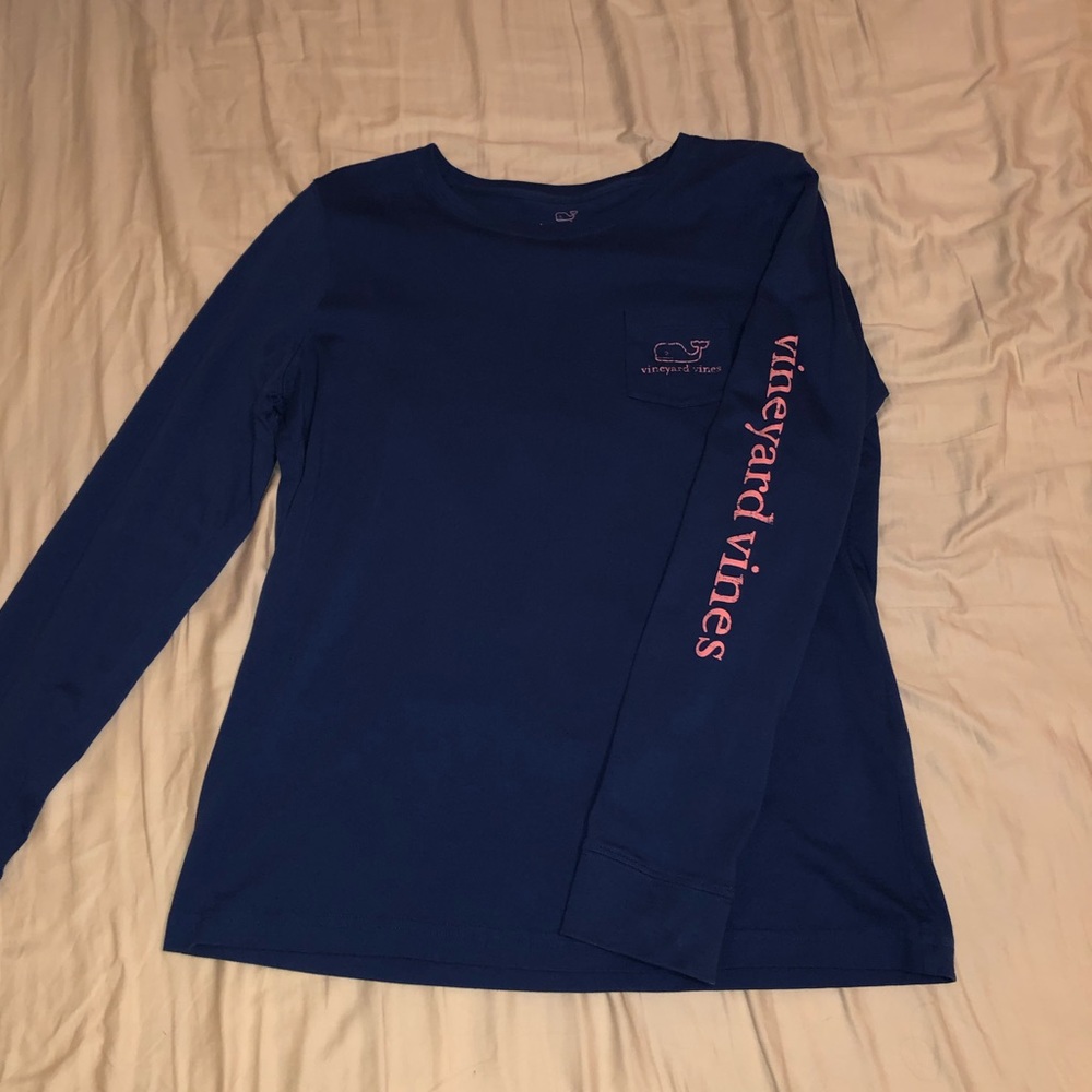 Women’s Vineyard Vines shirt - Picture 1 of 3